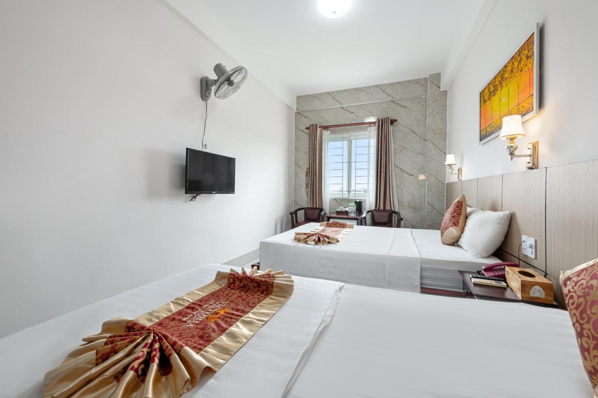Victoria Phu Quoc Hotel Beachfront Night Market Room photo